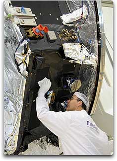 Planck cleaning side panel