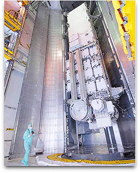 STS-119 payload canister photo