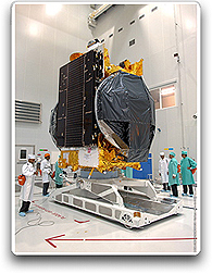 Arianespace: Eutelsat's W2M satellite on palette