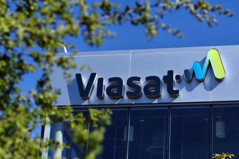 Forrester's Digest: Viasat extends Starlux Airlines IFC