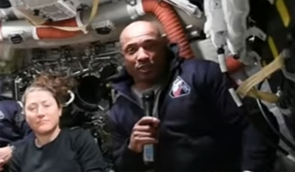 Artemis II Pilot Advocates Stepwise Return to Moon via Equatorial Landings